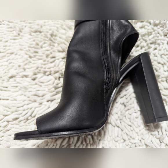 Vince black Brigham open toe heel booties- size 9 - Picture 3 of 14